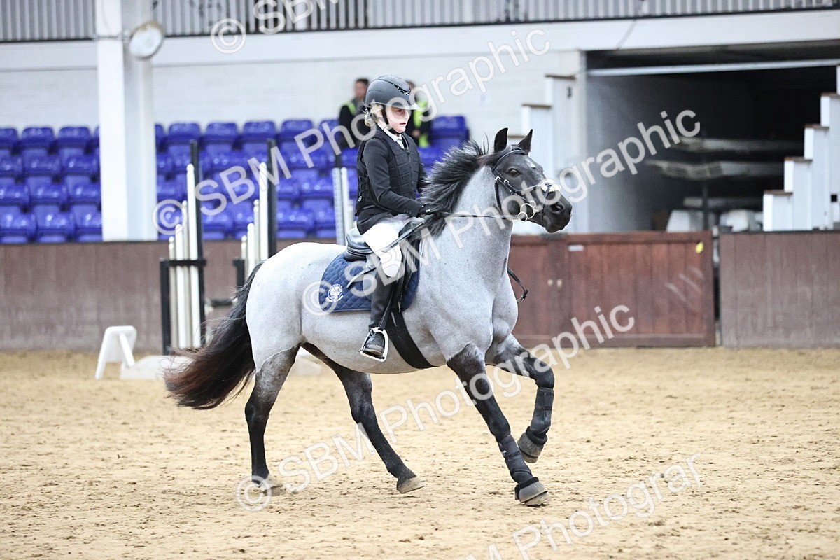 SBM_001318 - Class 5 - Henlow Veterinary Hospital 70cm