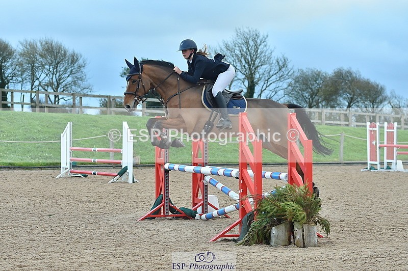 231119A-150240-06355 - Sun Cls 11-13 Children on Horses 90cm, 1m & 1.10m