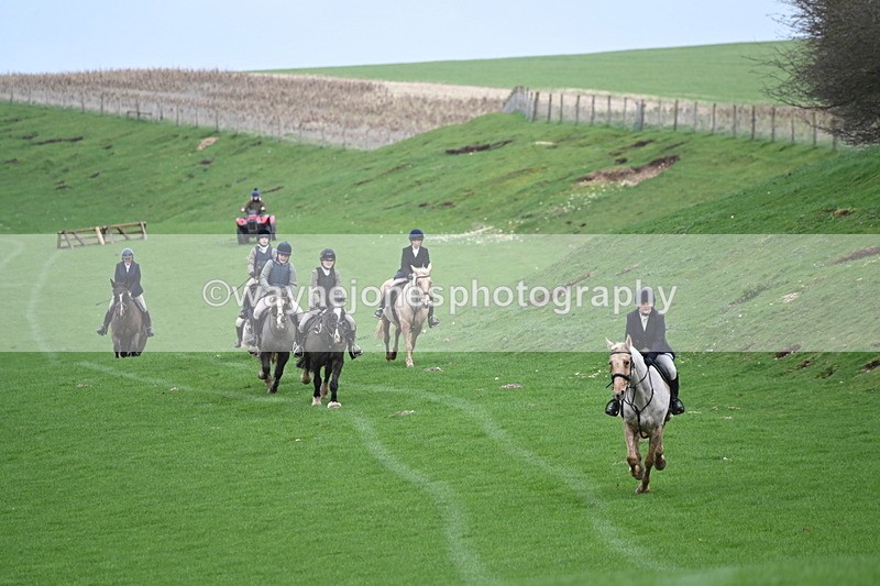 WJ6_9278 - Line Three