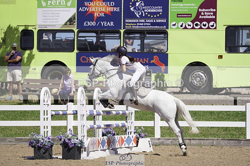 230624A-151714-02179 - Cls 26 Pony Foxhunter & 1.10m Open
