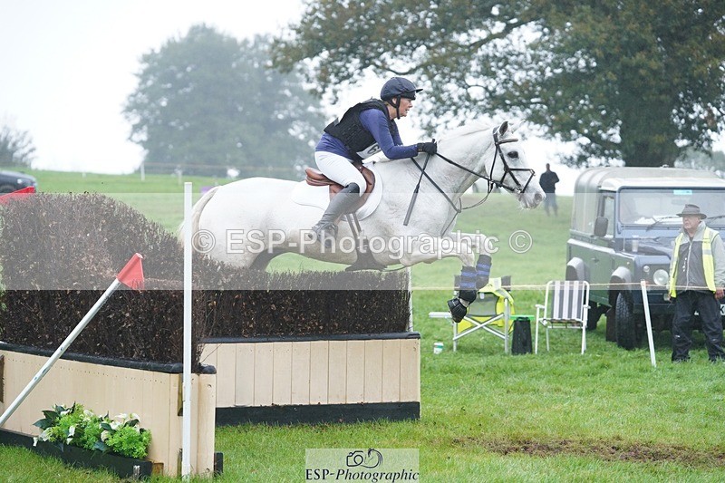 231021-105844-13945 - 651-RATHNAGREW.GREY.TEX-Nicola.Horsley-gubbins-SC+XC