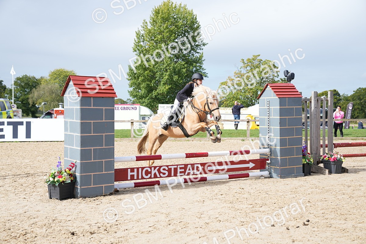 SBM_03276_J55 Clear Round 60cm - Christina Spiteri