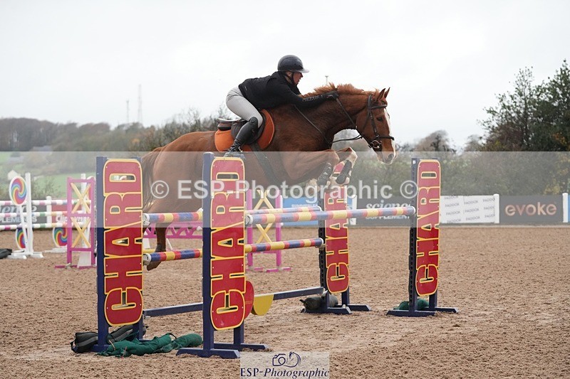 251107-130402-01061 - Cls 6 Foxhunter and 1.20m Open