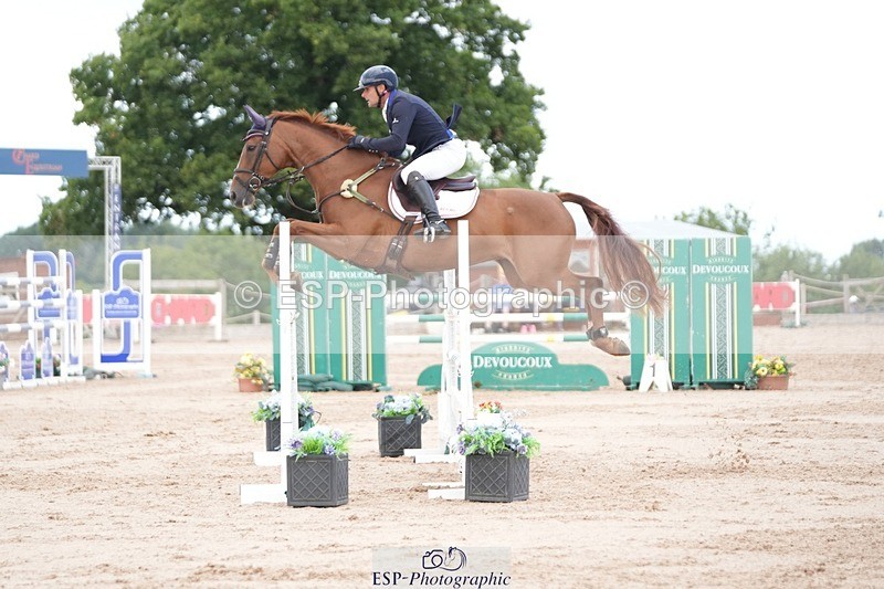 250801-111105-04869 - Cls 14 Snr Fox 1st Rnd