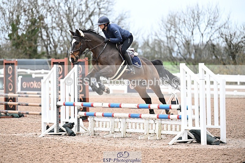 251205-101520-00182 - Cls 2 Snr British Novice and 90cm