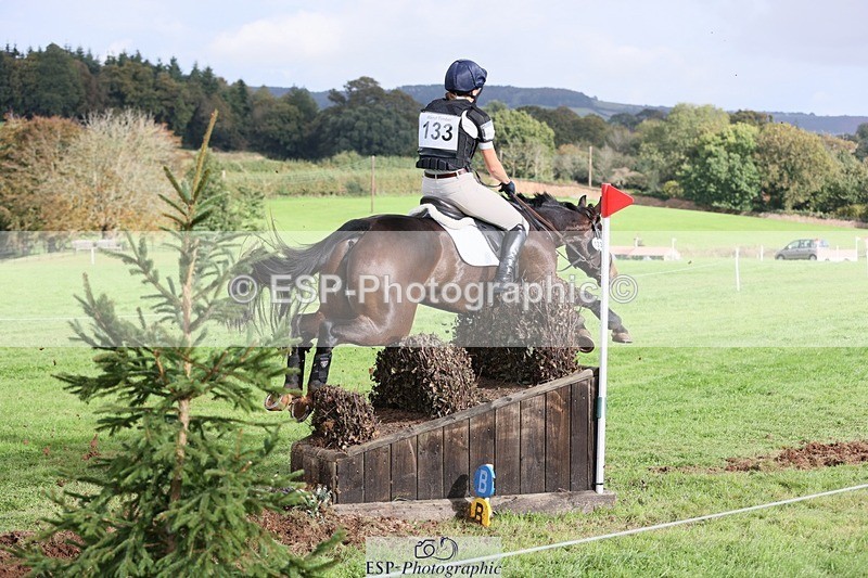 231020-142917-09370 - 133-FOXENHOLE-Laura.Elliott-XC