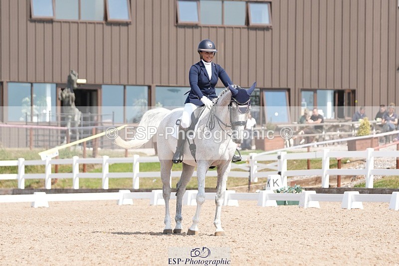 250817-124903-09173 - 156-Layla.Ambersley-BroadbentGalwaybay.Buddy