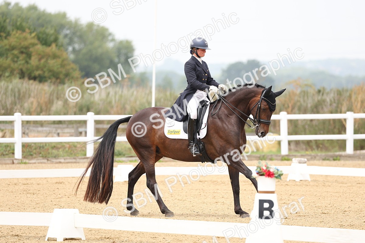 SBM_007013 - Class 9 - FEI INT I - 13.37-14.33