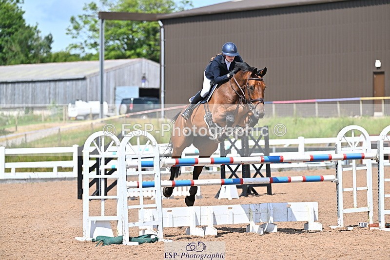 240619A-153310-00860 - Cls 5 Snr Foxhunter and 1.20m Open