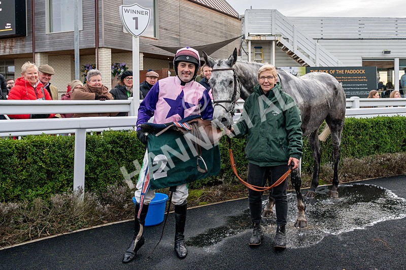 010126-Race 2-El Muchacho-3899 - Race 2