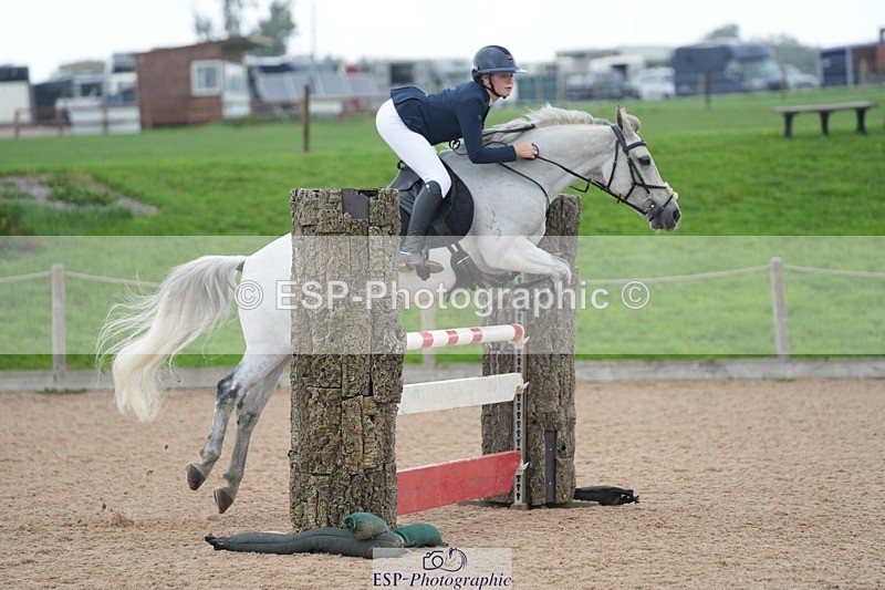 250920-123339-01292 - Cls 10 Pony Foxhunter and 1.10m