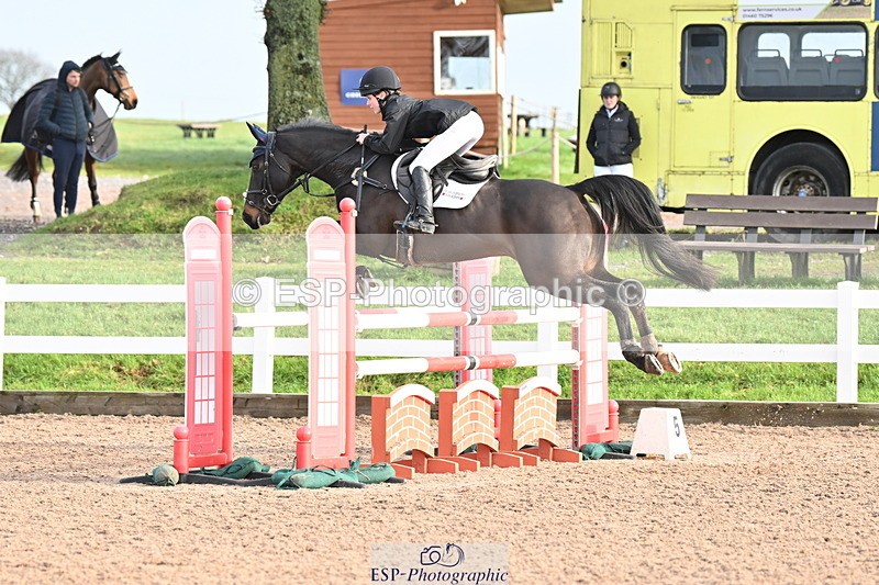 231209A-122110-01753 - Cls 12 Newcomers & 1.10m Open