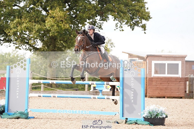 241004A-152626-00982 - Fri 04 Snr Fox & 1.20m Open