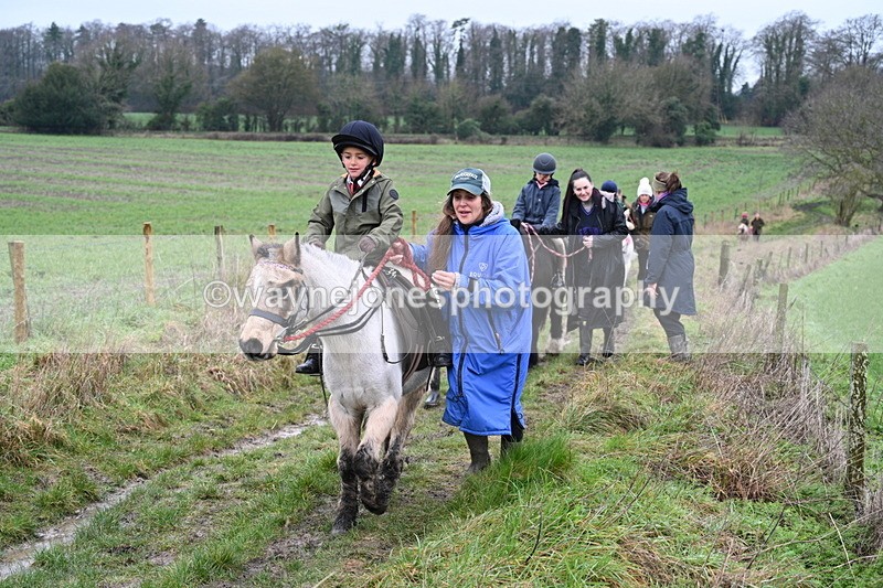 WJ7_9503 - Walk out..