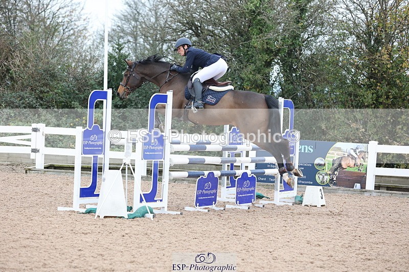 241101A-115805-01572 - FRI Cls 5 Newcomers and 1.10m Open