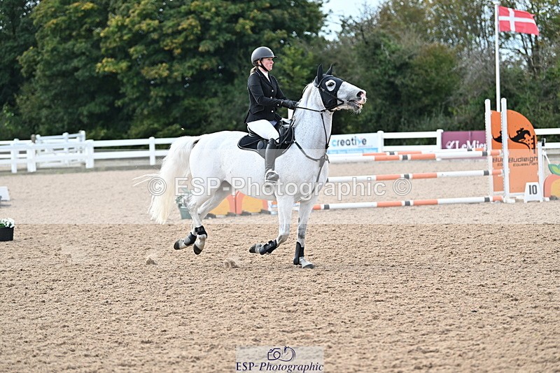 241004A-124334-02032 - Fri 09 95cm Amateur Quals