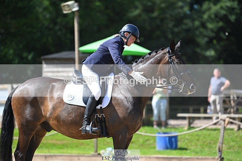 230811-120505-01165 - Cls 4 Adv Medium Silver