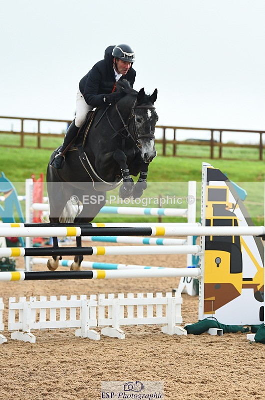 230505A-102800-02917 - Cls 20 Snr Foxhunter