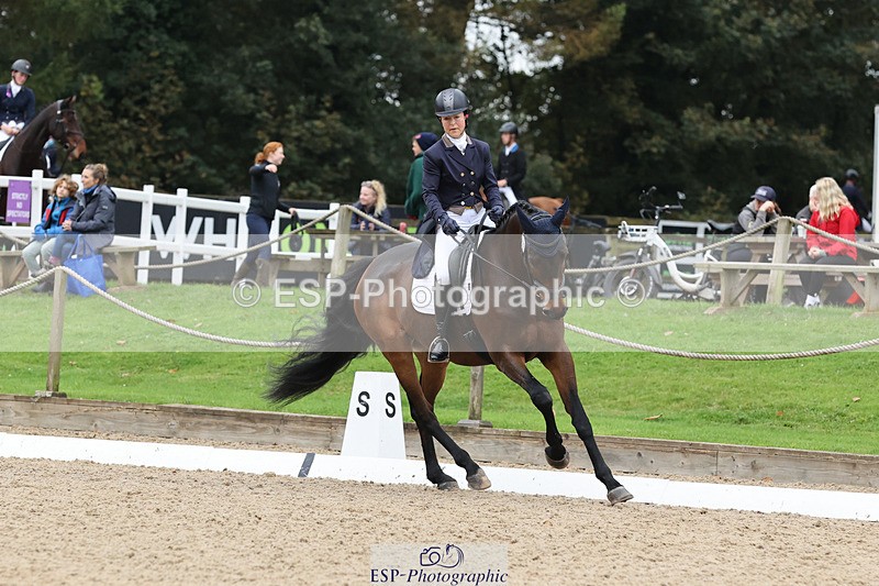 241024-141157-03798 - 159-Eva.Carse-HIDDEN.ECLIPSE