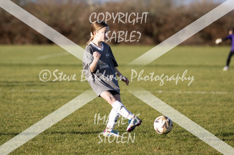 1DX30805 - 2026-01-17 FC Abbey Meads U9 Purple Girls V Develop FC U9 Girls