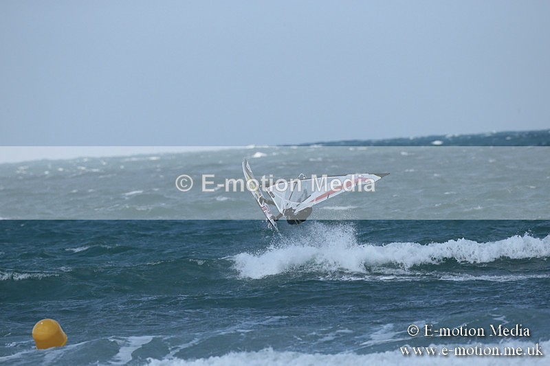WS 020413-209 - Windsurfing
