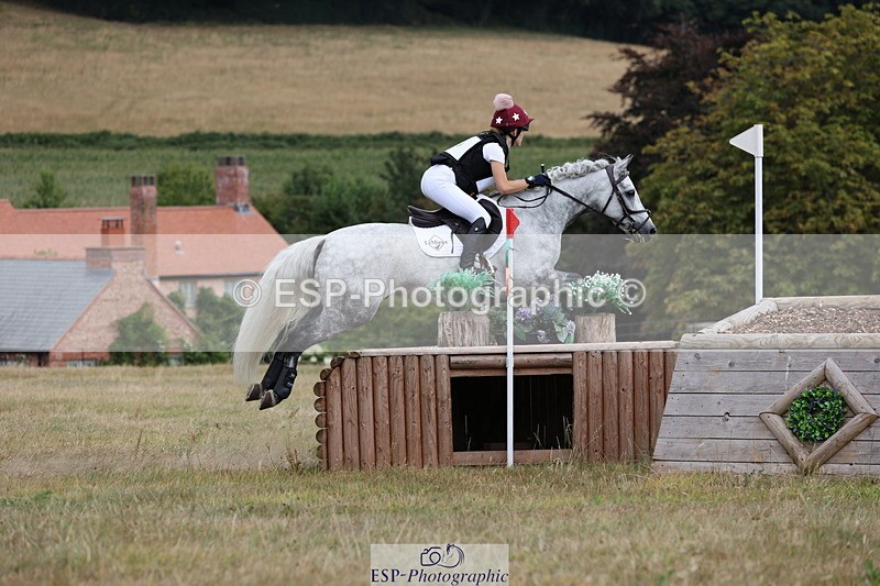 250802A-123942-03584 - B-079-Claudia.Groves-QUICKSILVER