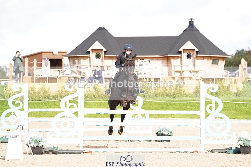 241004A-113154-00240 - Fri 02 Snr 1.05m Open