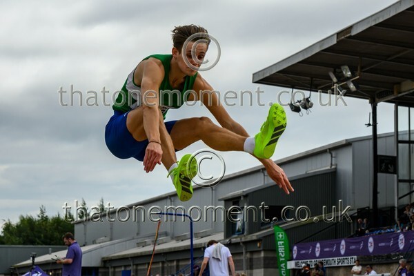 Sen25SUN-916873 - Field Male