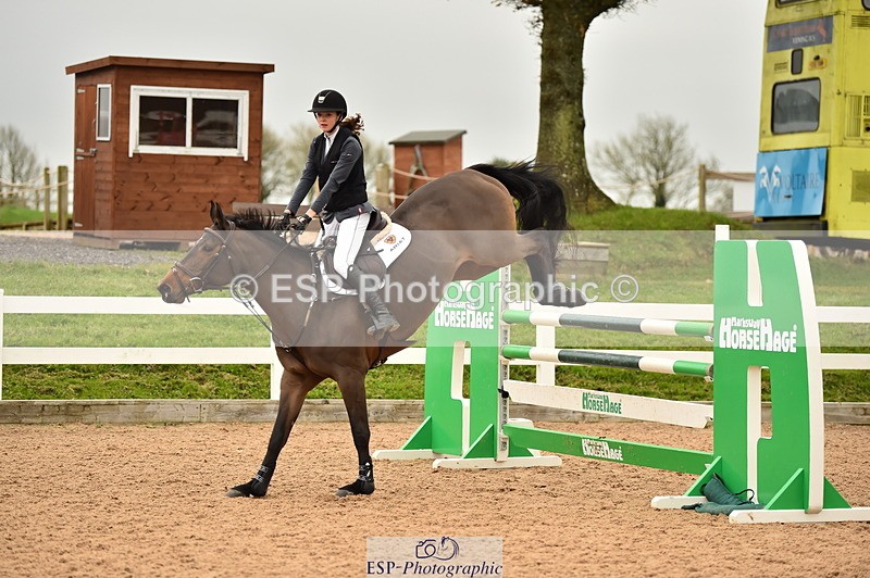 231122A-135508-00551 - Cls 5 Foxhunter & 1.20m Open