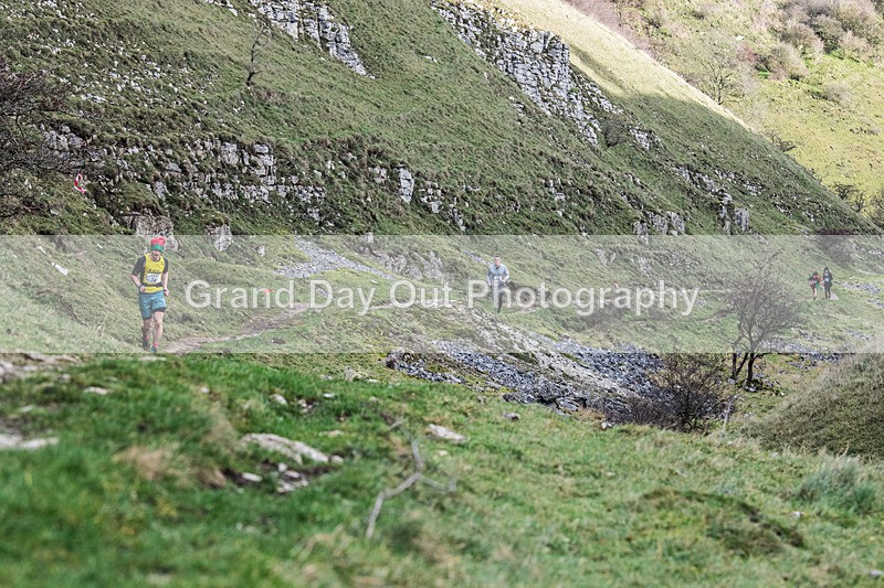 Litton-335 - Litton Christmas Cracker Fell Race (Limestone Series) Sunday 14th December 2025