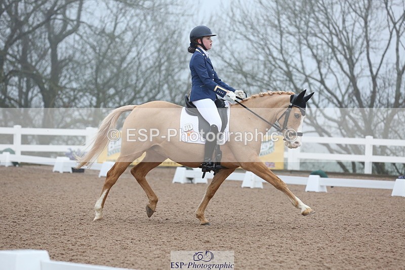 240217A-083101-00015 - 216-Olivia.Luscombe-Rosewater.Chamonix