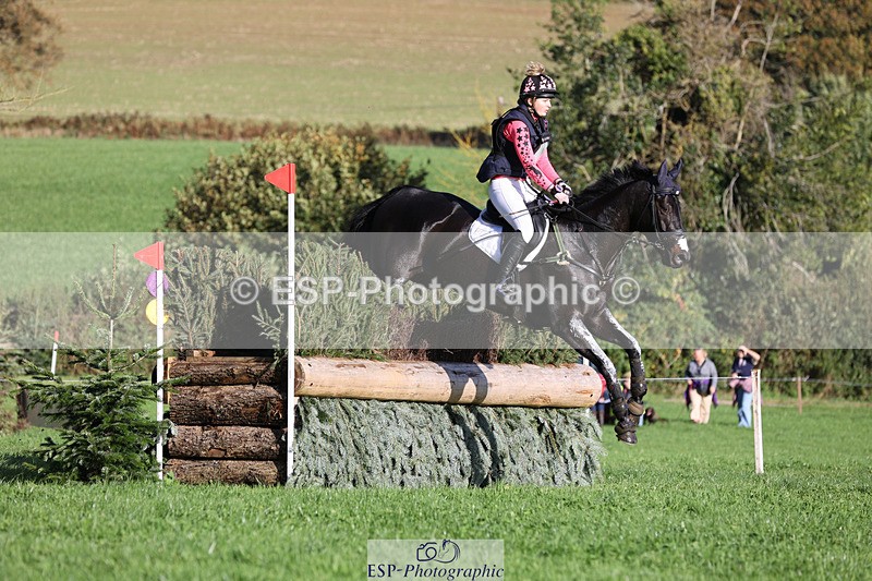 241025-103410-06323 - 002-Ellie.Fredericks-BRITANNIA'S.OLIVE