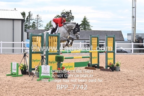 BPP_7742 - CLASS 16 FRI GFS Saddles Senior Newcomers/1.10m Open