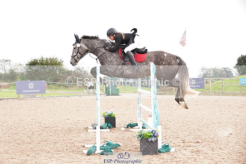 241004A-144014-00772 - Fri 04 Snr Fox & 1.20m Open