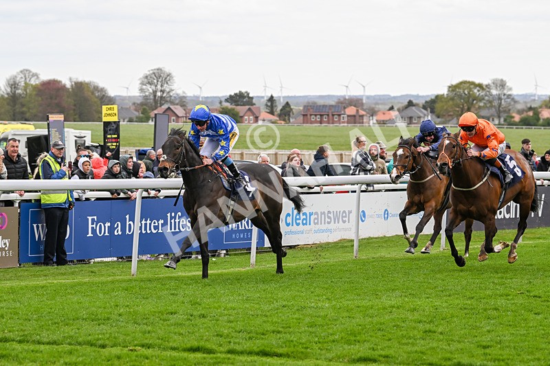 160425-Race 2-Trilby-2551 - Race 2