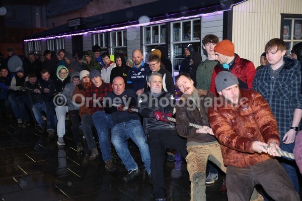 DAD_2061 - Stromness Yule Log Pull