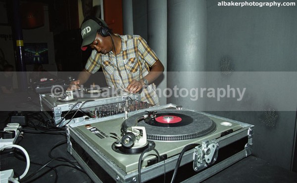 037 fadima-zubairu - Temper (exhibition preview) @ contact 08.09.01