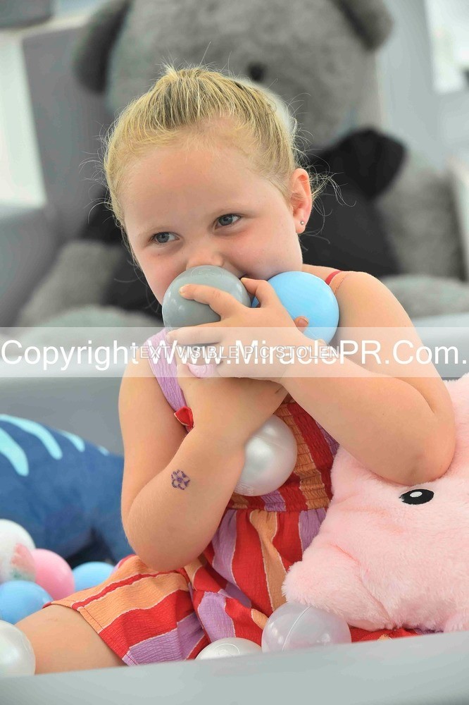 SH4_2260 - Bonny baby competition.