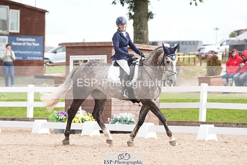 250906-113029-01637 - 008-Caroline.LynchHio.Easter.Rose