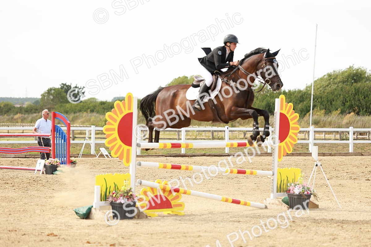 SBM_008298 - Class 4 - Senior Foxhunter - 1.20m Open