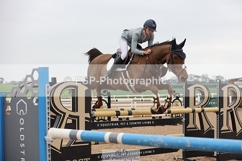241101A-133252-02136 - FRI Cls 6 Foxhunter and 1.20m Open