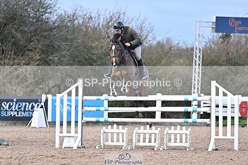 251126-132341-00569 - Cls 5 Foxhunter and 1.20m