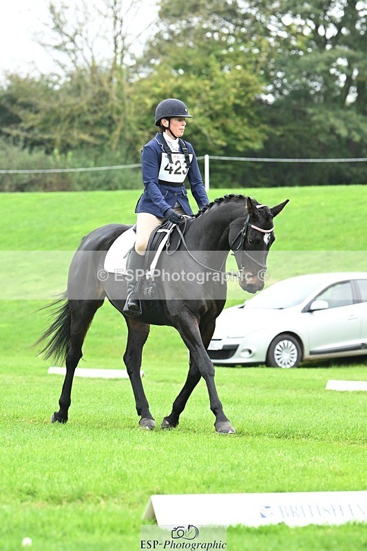 241024-150410-04692 - 423-Alexandra.Erskine.Scott-PRIMITIVE.DAYLIGHT