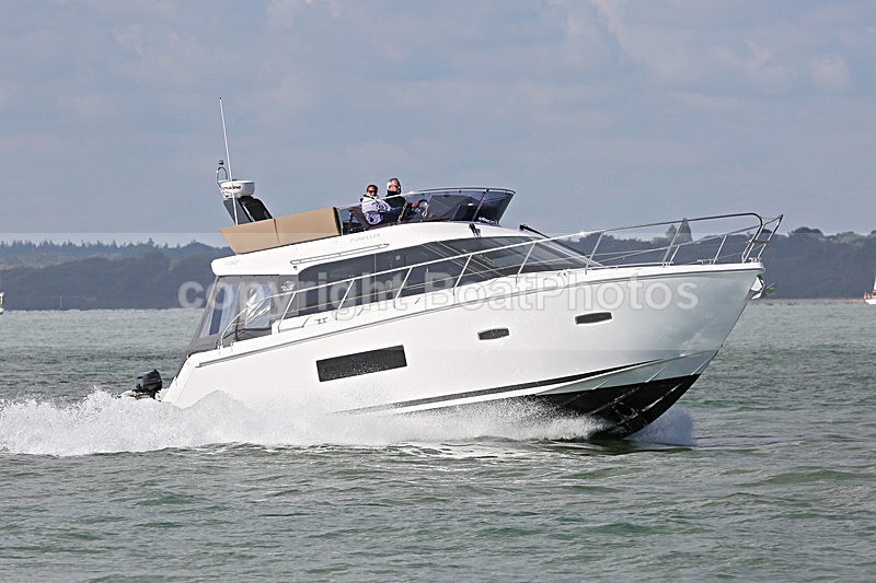 161002 PAINKILLER - SEALINE F380 Y92A2751 - Flybridge Cruisers