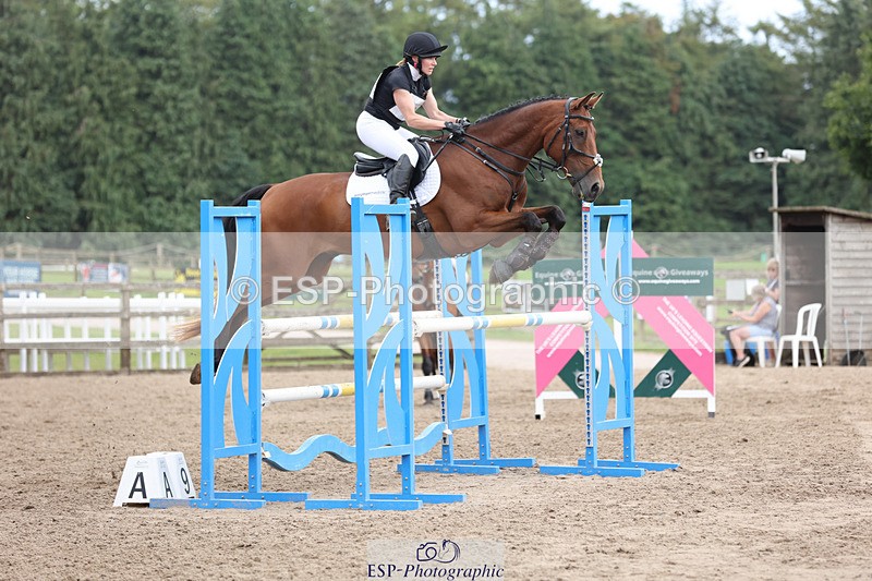 240804-163135-16910 - 706-Sharon_Kellaway-OBERON_XII