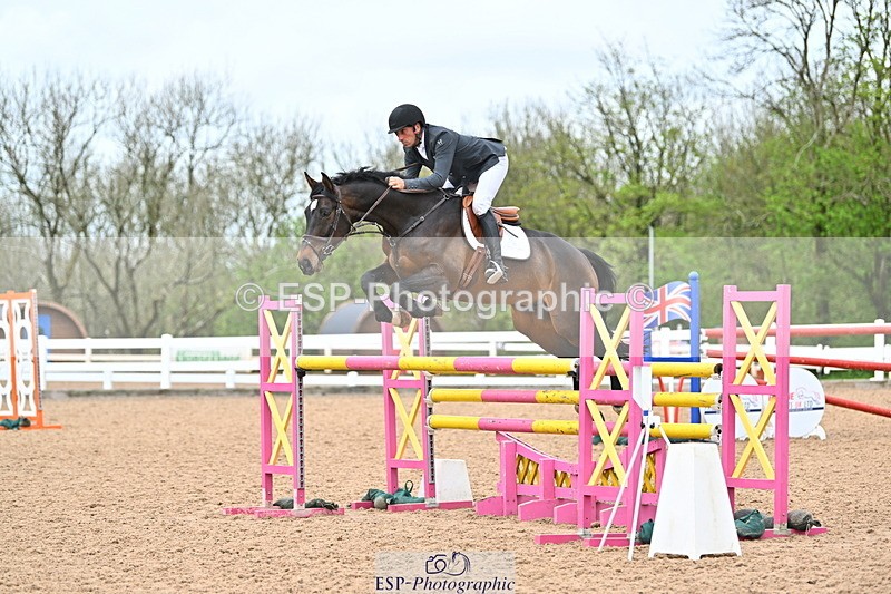 240501A-143206-01067 - Cls 8 Snr Foxhunter and 1.20m Open