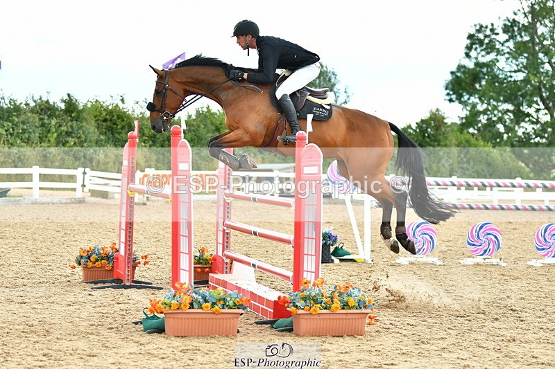 230721A-142812-06919 - Cls 22, 1 Star Gold 1.30m