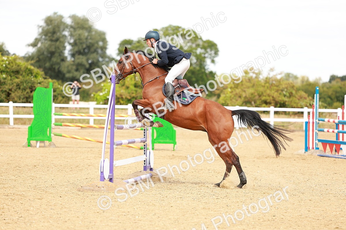 SBM_007015 - Class 4 - Senior British Newcomers - 1.10m