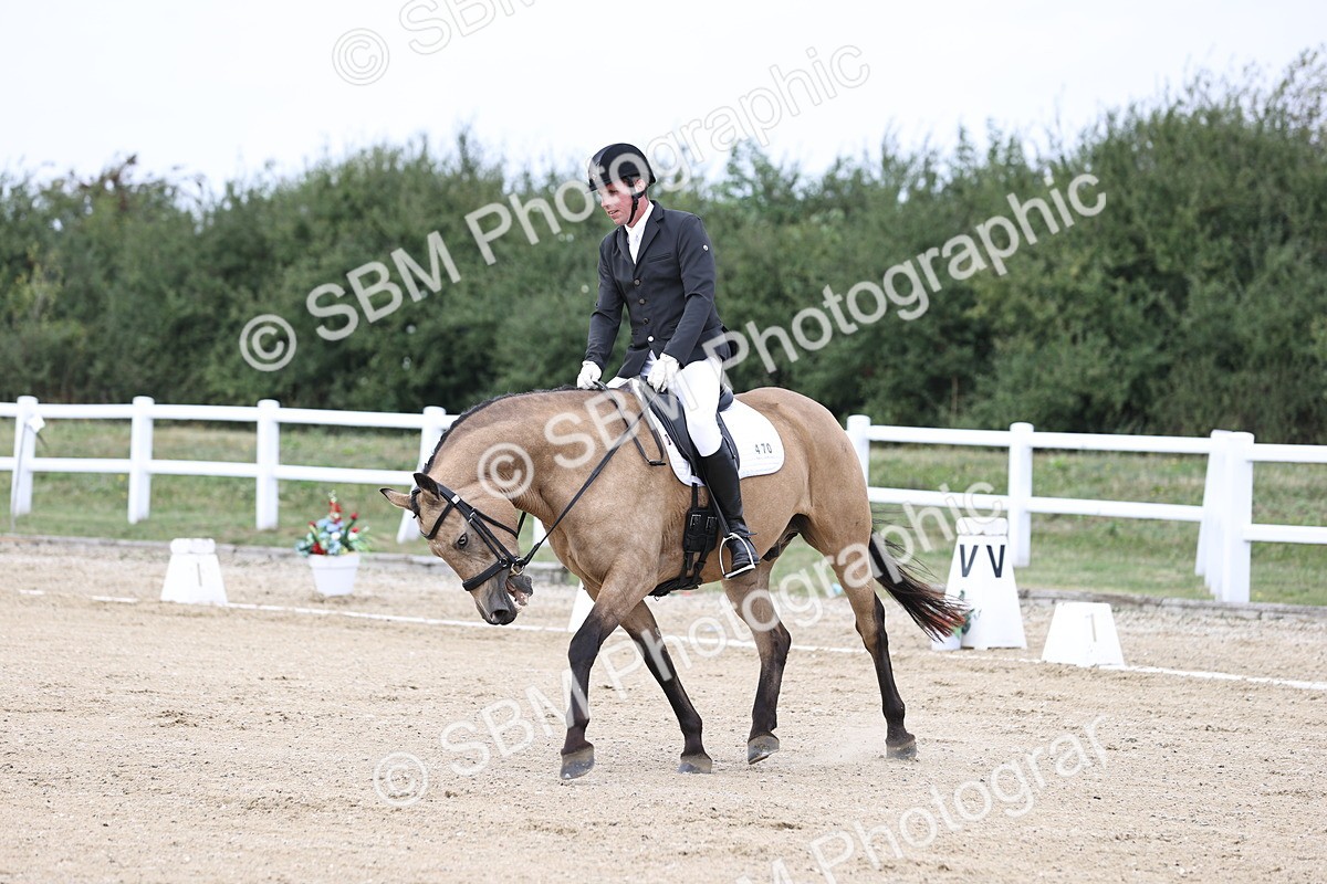 SBM_017464 - Class 14 - Novice 23 - 13.52-14.55