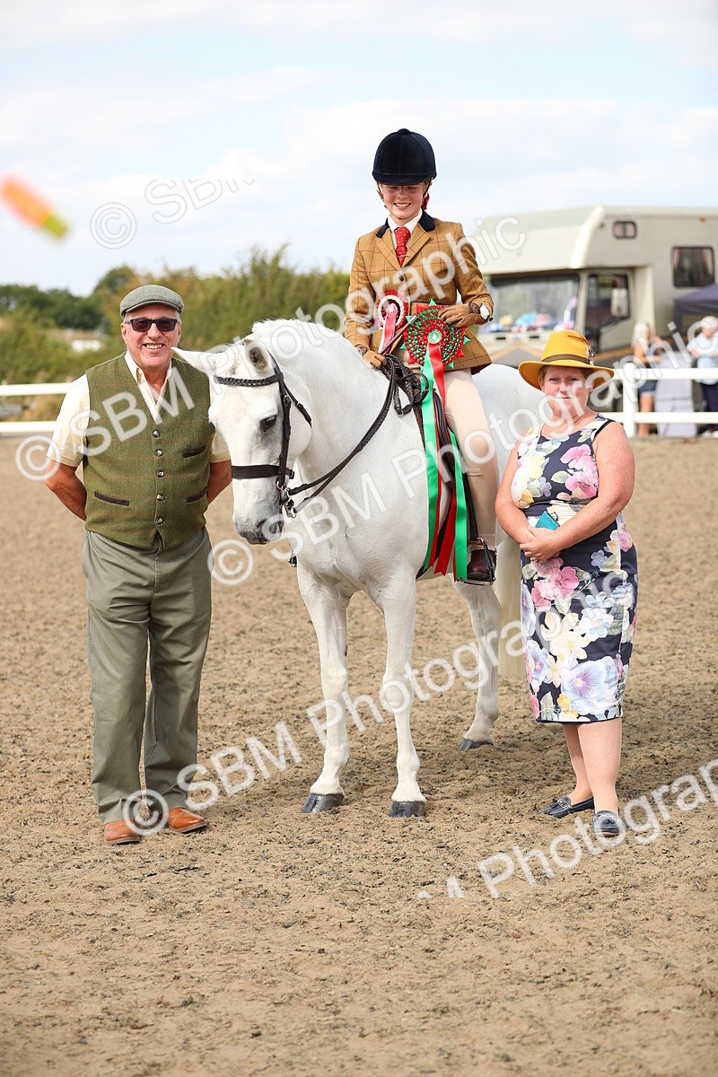 SBM_05703 - Class 48a Style & Performance 70cm (15-19)